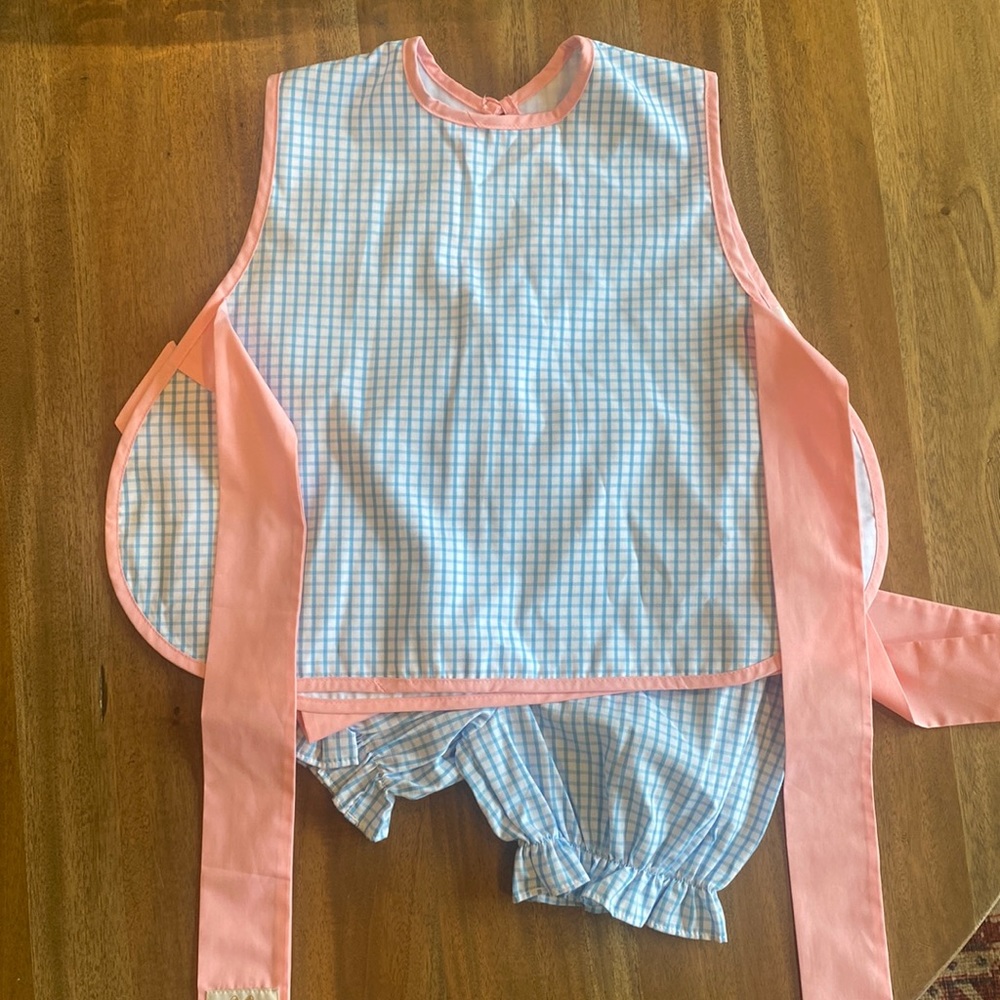 EUC beaufort bonnet apron top with bloomer set